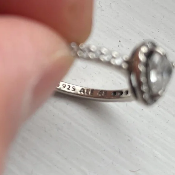 Pandora Elevated Heart Ring Size 4.5 - Picture 9 of 9
